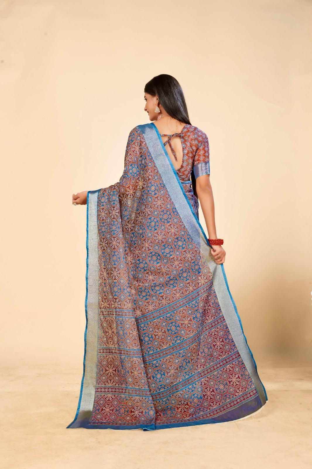 Graceful Coffee Cotton Linen Saree with Digital Print Design